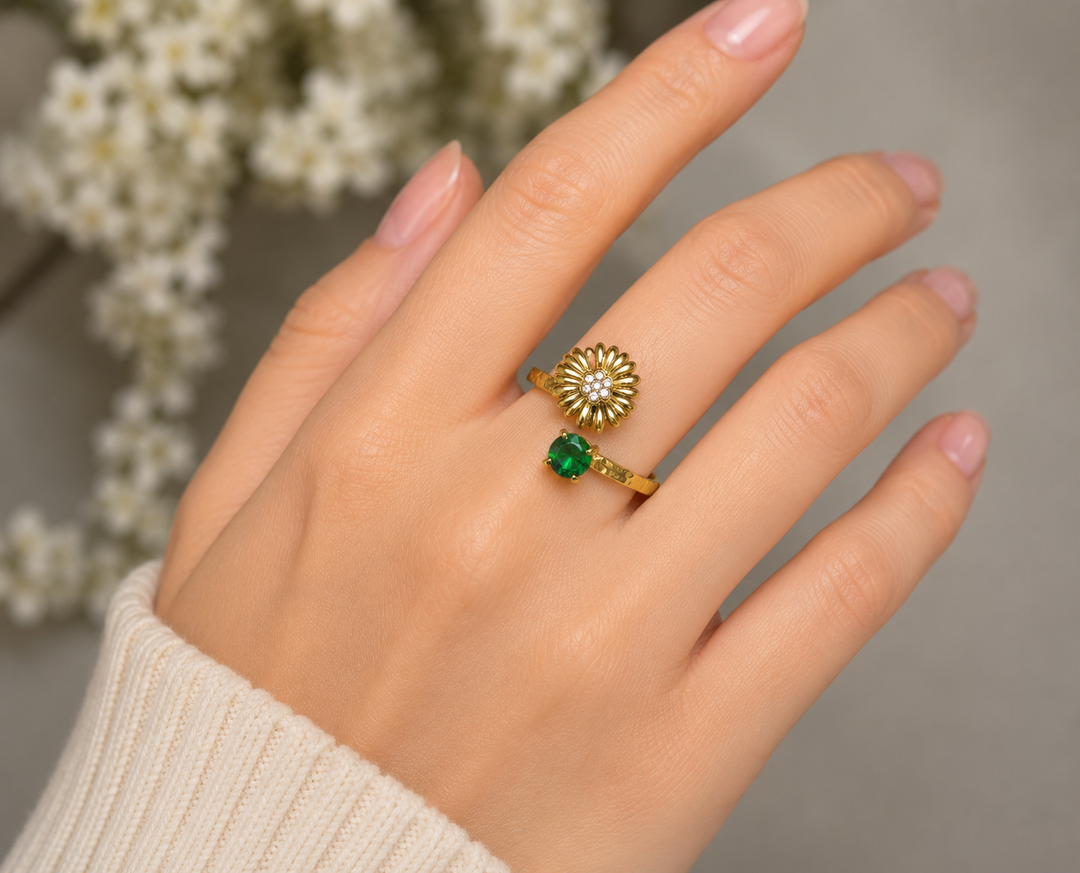 Bloom in elegance with this floral dual-ring design ✨