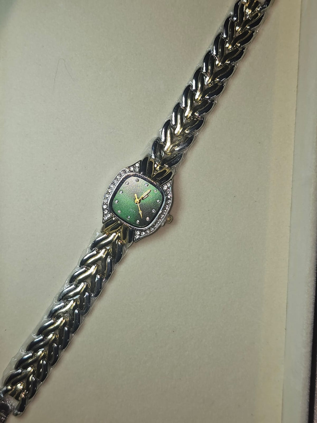 *Vintage Elegance Watch ✨**