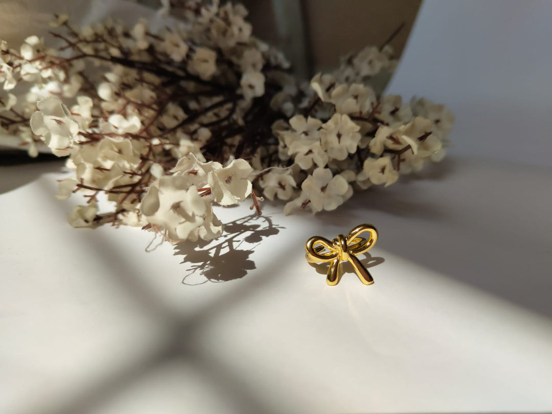 🎀 Elegant Bow Ring Description 🎀