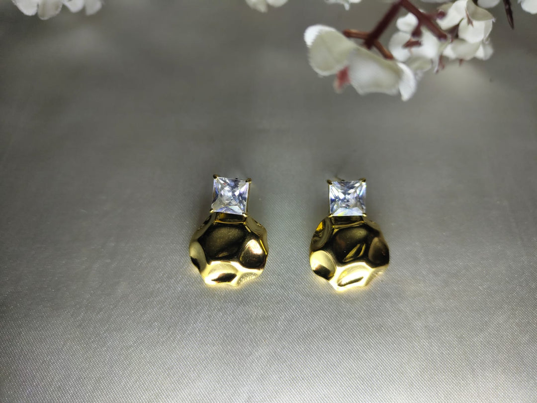 ✨ Anti-Tarnish Textured Studs ✨