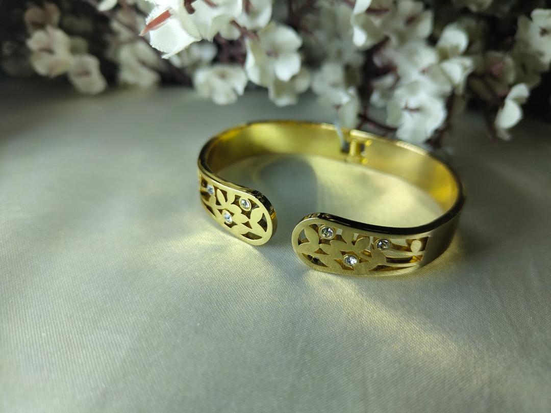 The Meadow Filigree Anti-Tarnish Kadaa