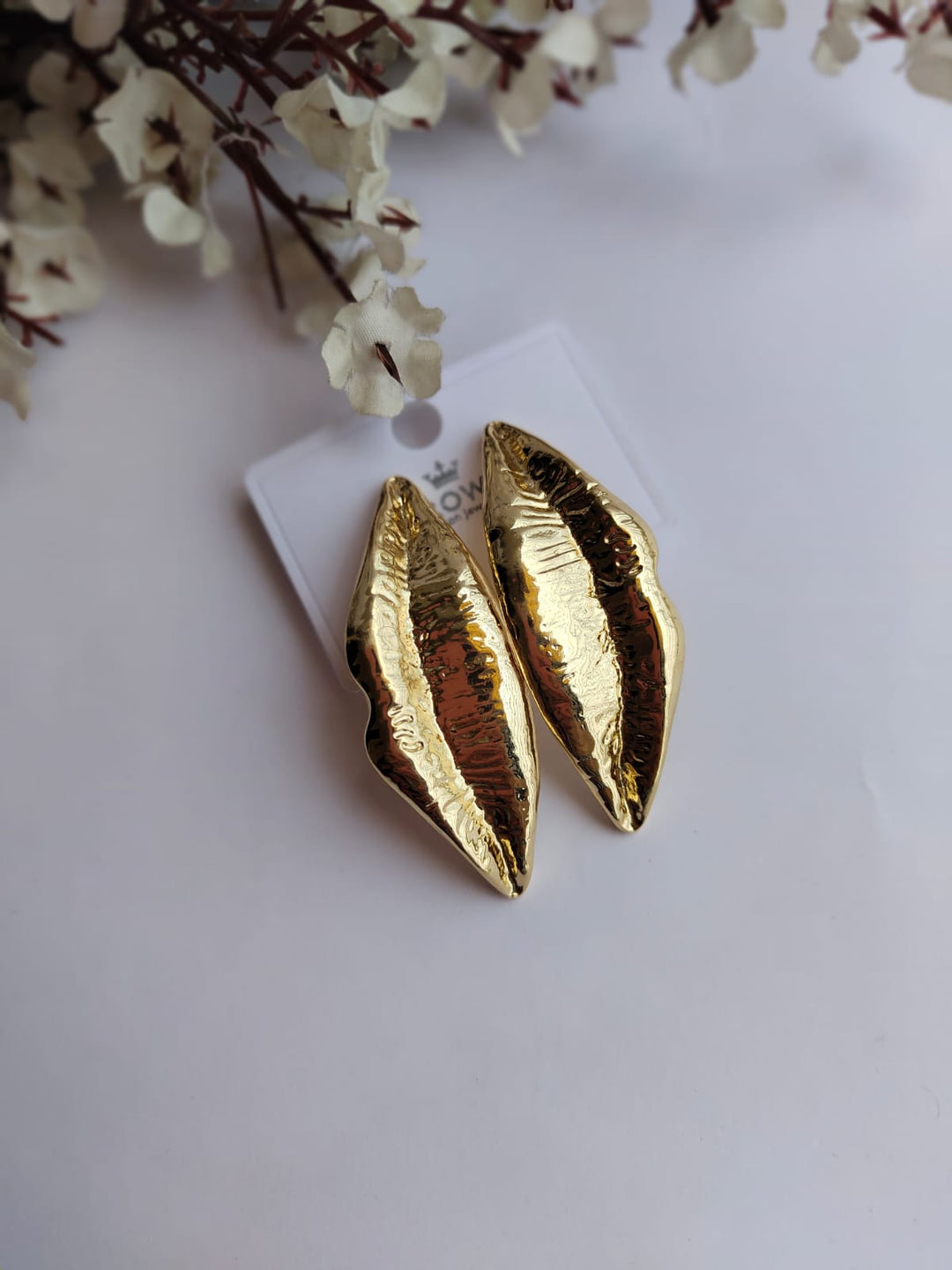 Surrealist lip motif,timeless studs earrings